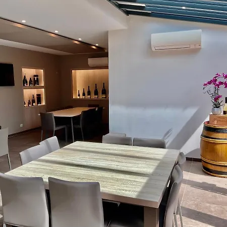 Les Loges Du Theatre Maison Prive 150M2 Acceuil Maximum 14 Personnes Degustation Champagne Offerte Jacuzzi Sauna Jeux Velos Emplacement Exceptionnel Et Chic, 200M De L'Avenue De Champagne, Gare, Musee, Jardins, Restaurations, Toutes Commodites Epernay Exterior photo