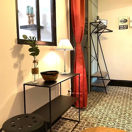 Les Loges du Theatre: Champagne-Central House with Games Epernay Exterior photo