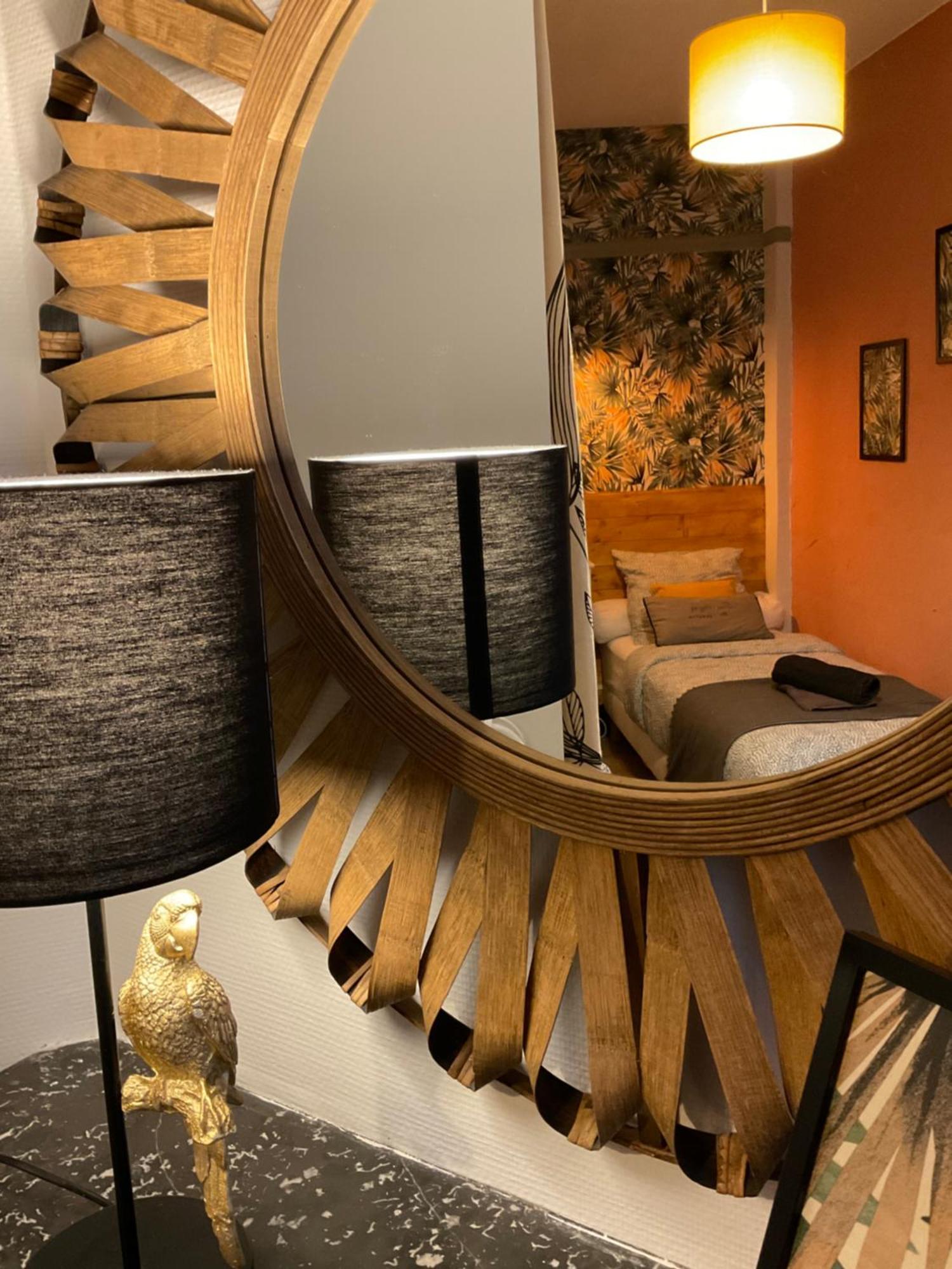 Les Loges Du Theatre Maison Prive 150m2 Acceuil Maximum 14 Personnes Degustation Champagne Offerte Jacuzzi Sauna Jeux Velos Emplacement Exceptionnel Et Chic, 200m De L'avenue De Champagne, Gare, Musee, Jardins, Restaurations, Toutes Commodites Épernay