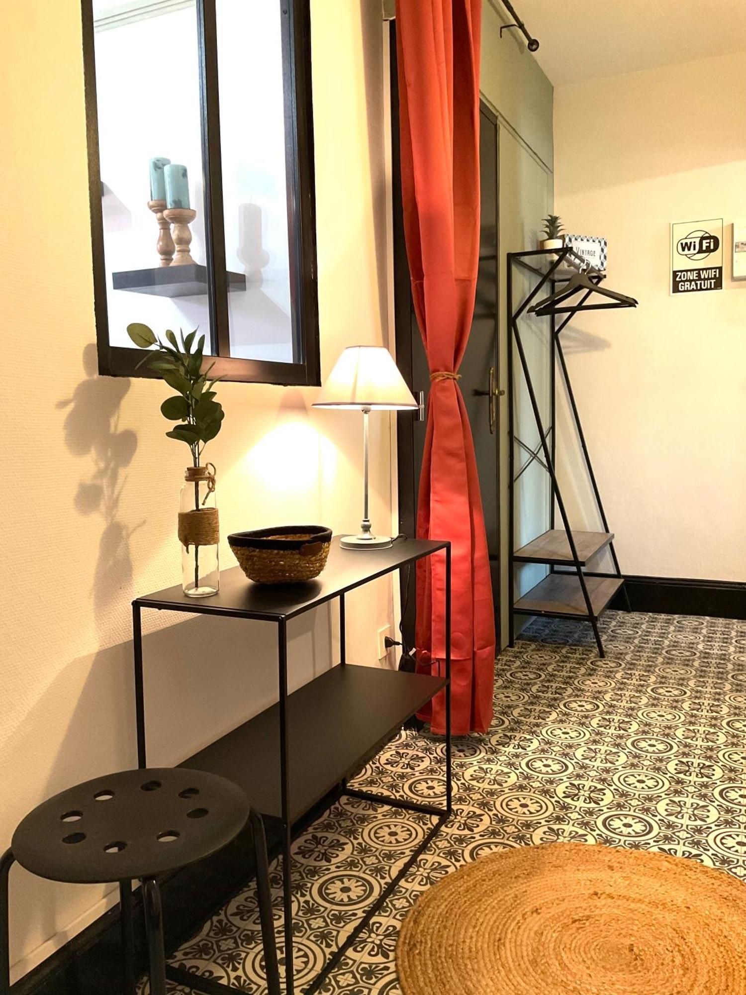 Apartment Les Loges Du Theatre Degustation Champagne Offerte Jacuzzi Sauna Jeux Velos Maison Prive 150M2 Historique 14Pers Max Emplacement Exceptionnel Et Chic, 200M De L'Avenue De Champagne, Gare, Musee, Jardins, Restaurations, Toutes Commodites