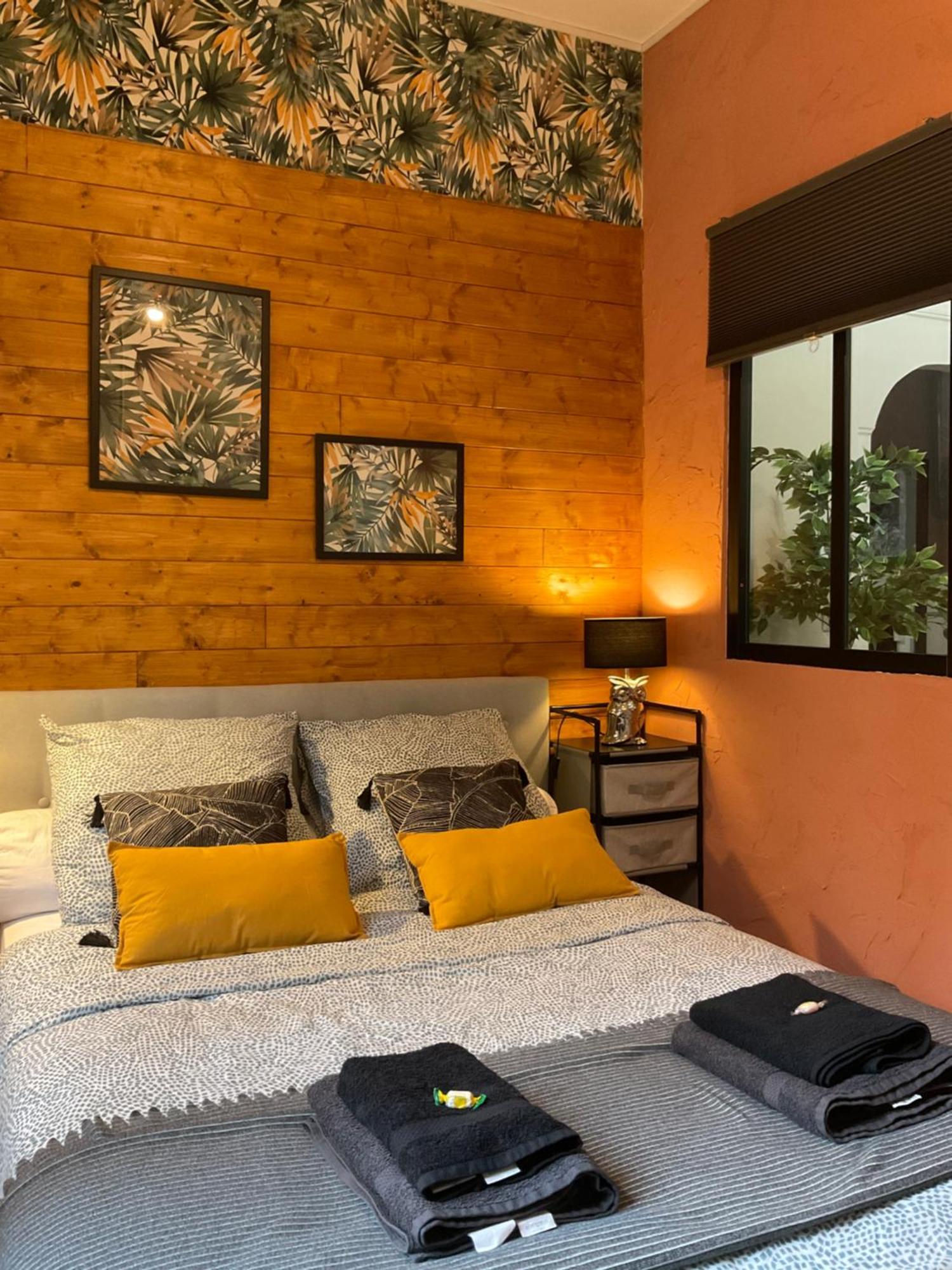 Les Loges Du Theatre Degustation Champagne Offerte Jacuzzi Sauna Jeux Velos Maison Prive 150M2 Historique 14Pers Max Emplacement Exceptionnel Et Chic, 200M De L'Avenue De Champagne, Gare, Musee, Jardins, Restaurations, Toutes Commodites *