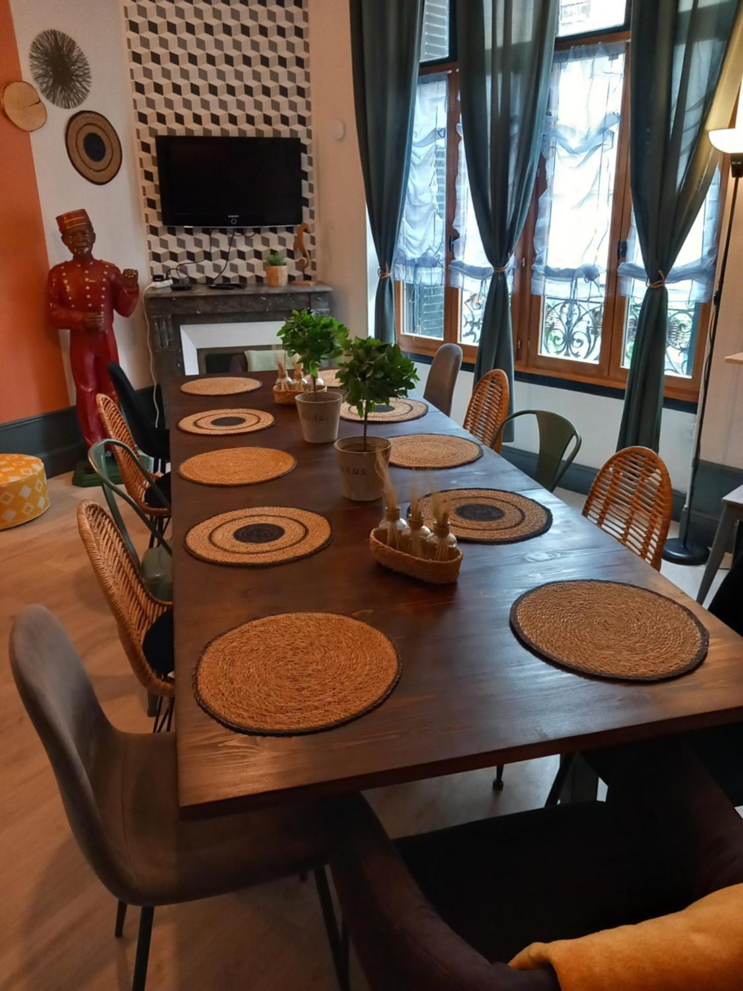 Les Loges Du Theatre Degustation Champagne Offerte Jacuzzi Sauna Jeux Velos Maison Prive 150M2 Historique 14Pers Max Emplacement Exceptionnel Et Chic, 200M De L'Avenue De Champagne, Gare, Musee, Jardins, Restaurations, Toutes Commodites * Épernay
