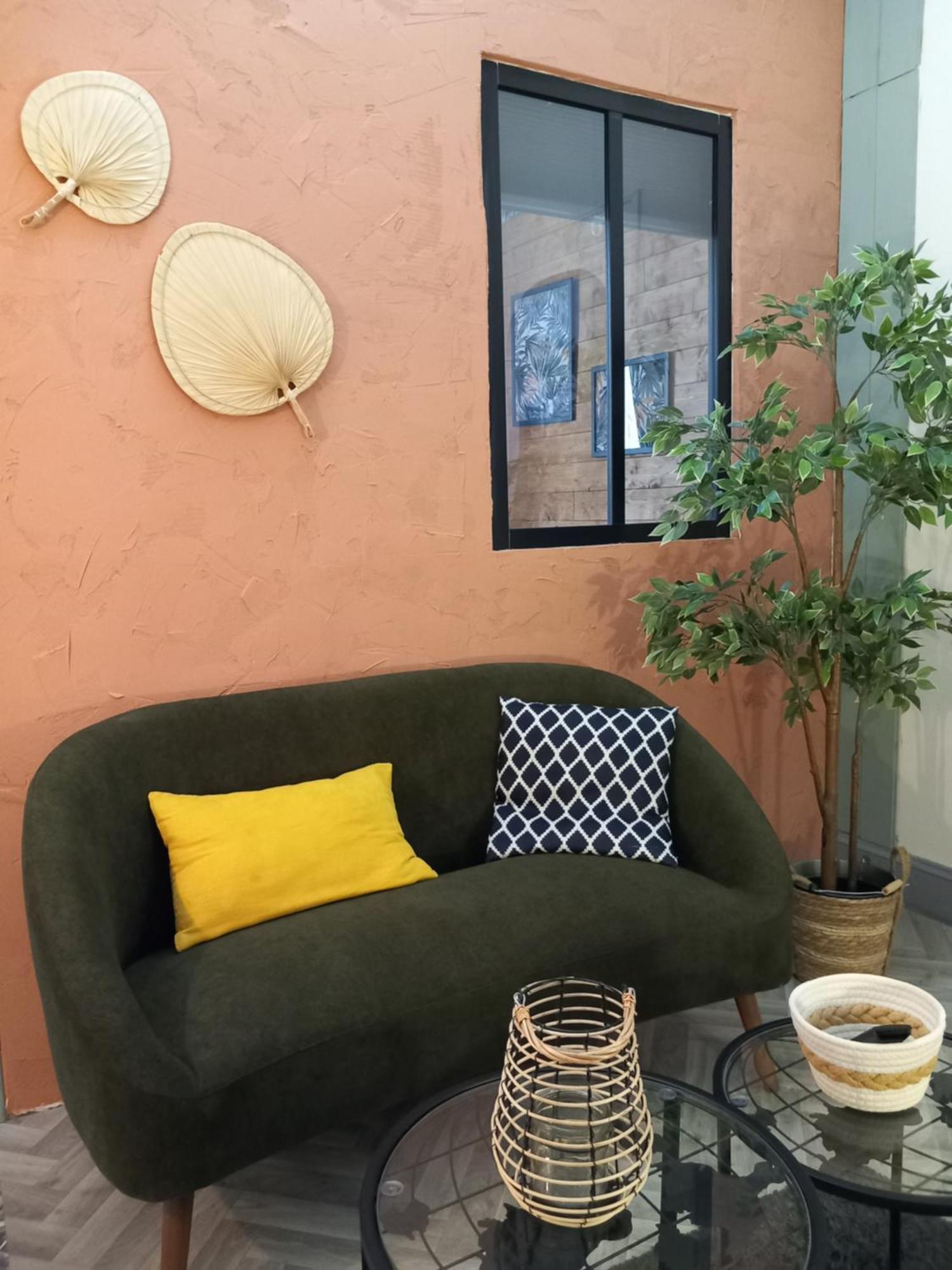 Les Loges Du Theatre Maison Prive 150m2 Acceuil Maximum 14 Personnes Degustation Champagne Offerte Jacuzzi Sauna Jeux Velos Emplacement Exceptionnel Et Chic, 200m De L'avenue De Champagne, Gare, Musee, Jardins, Restaurations, Toutes Commodites Apartment