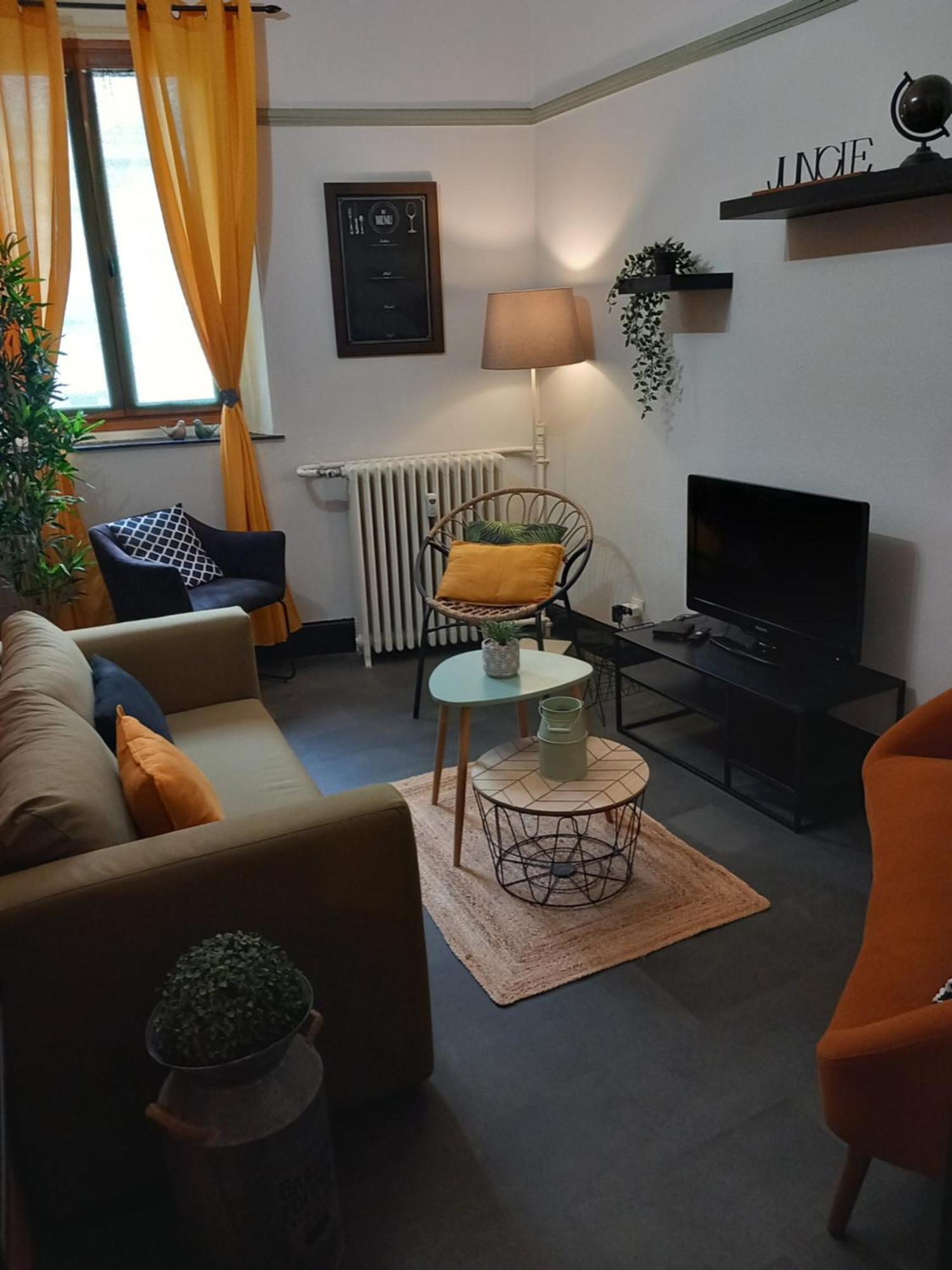 Les Loges Du Theatre Maison Prive 150m2 Acceuil Maximum 14 Personnes Degustation Champagne Offerte Jacuzzi Sauna Jeux Velos Emplacement Exceptionnel Et Chic, 200m De L'avenue De Champagne, Gare, Musee, Jardins, Restaurations, Toutes Commodites Apartamento Épernay