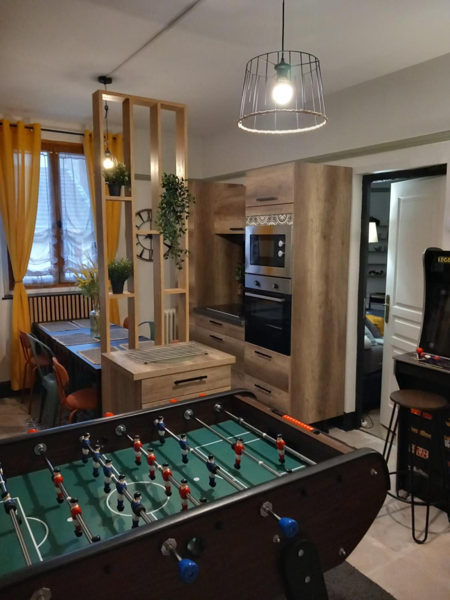 Les Loges Du Theatre Degustation Champagne Offerte Jacuzzi Sauna Jeux Velos Maison Prive 150M2 Historique 14Pers Max Emplacement Exceptionnel Et Chic, 200M De L'Avenue De Champagne, Gare, Musee, Jardins, Restaurations, Toutes Commodites Apartment Épernay