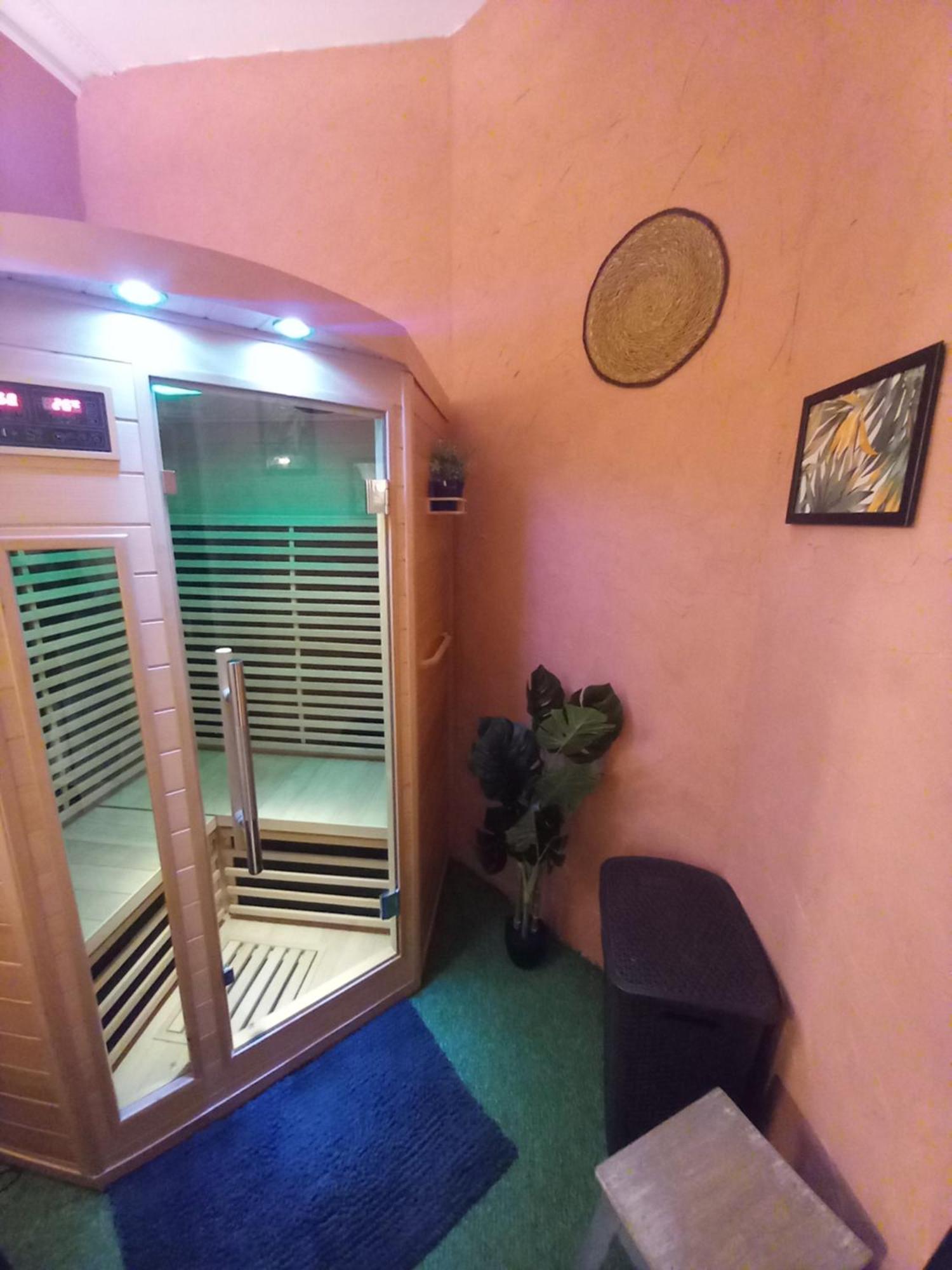 Les Loges Du Theatre Degustation Champagne Offerte Jacuzzi Sauna Jeux Velos Maison Prive 150M2 Historique 14Pers Max Emplacement Exceptionnel Et Chic, 200M De L'Avenue De Champagne, Gare, Musee, Jardins, Restaurations, Toutes Commodites Épernay