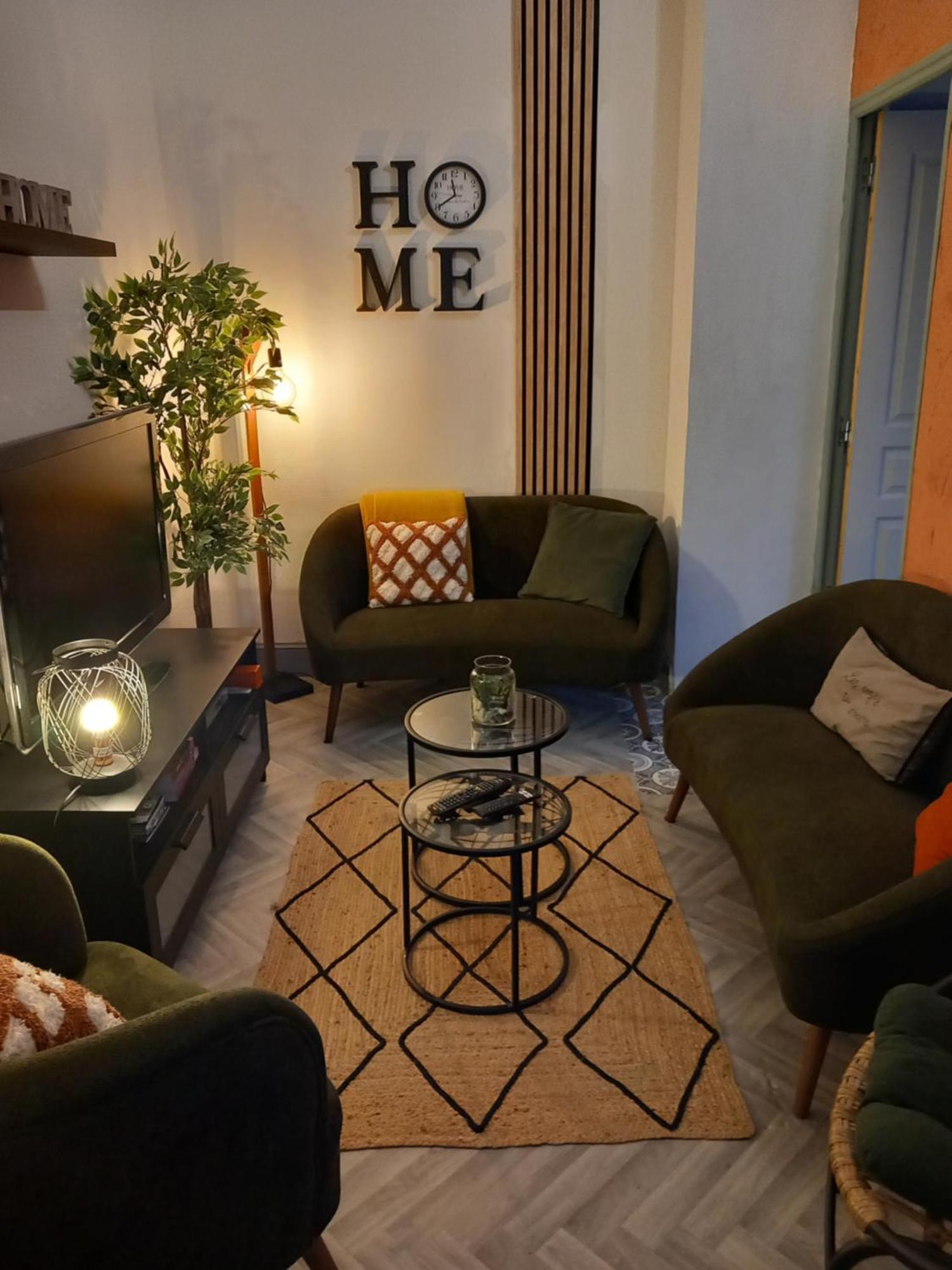 Les Loges Du Theatre Maison Prive 150m2 Acceuil Maximum 14 Personnes Degustation Champagne Offerte Jacuzzi Sauna Jeux Velos Emplacement Exceptionnel Et Chic, 200m De L'avenue De Champagne, Gare, Musee, Jardins, Restaurations, Toutes Commodites * Épernay