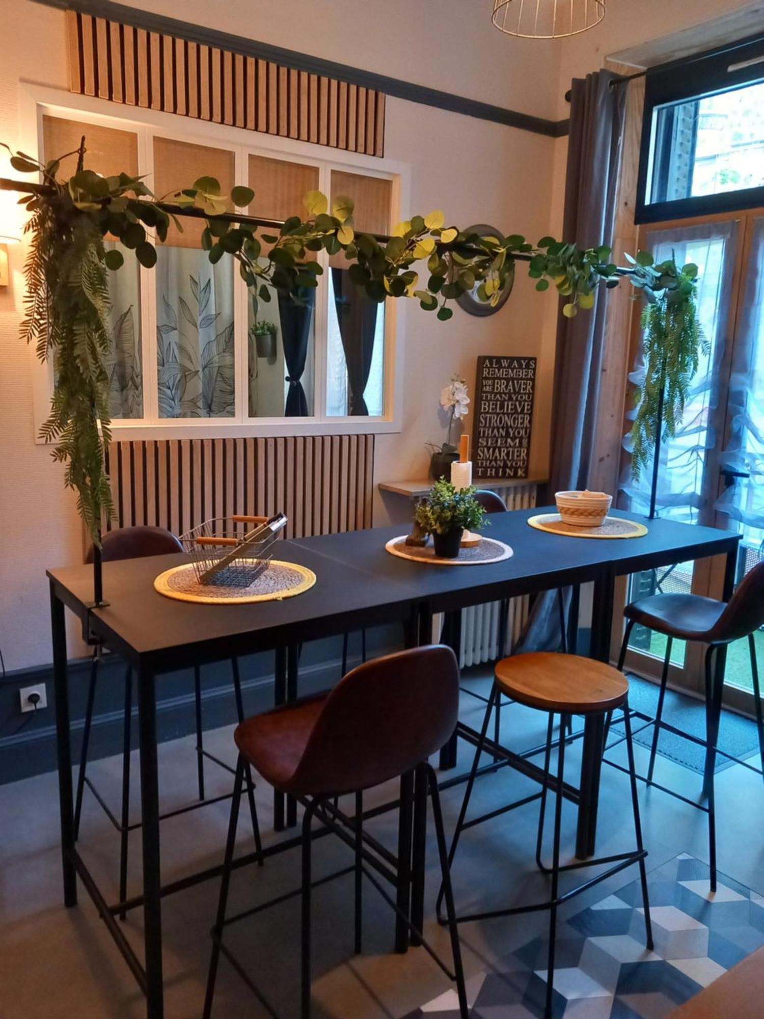 Les Loges Du Theatre Maison Prive 150m2 Acceuil Maximum 14 Personnes Degustation Champagne Offerte Jacuzzi Sauna Jeux Velos Emplacement Exceptionnel Et Chic, 200m De L'avenue De Champagne, Gare, Musee, Jardins, Restaurations, Toutes Commodites Apartamento *